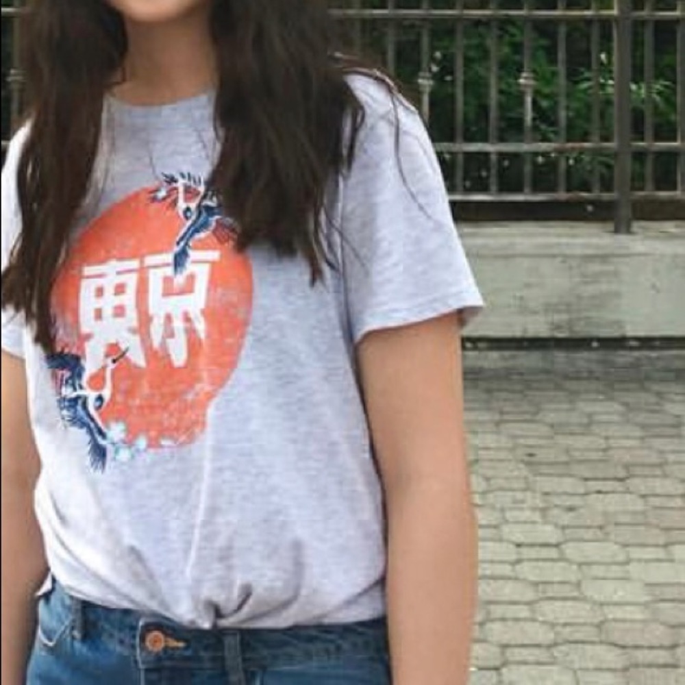 Grey “Tokyo” t-shirt
